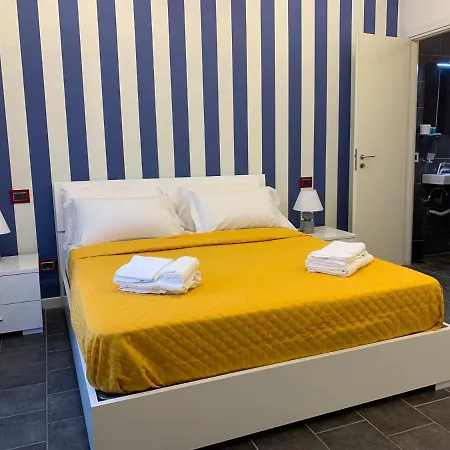 Guest house Yacht Club Angioino Naples