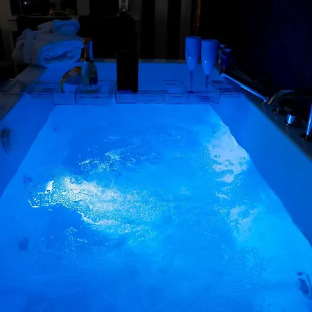 Yacht Club Angioino Guest house *