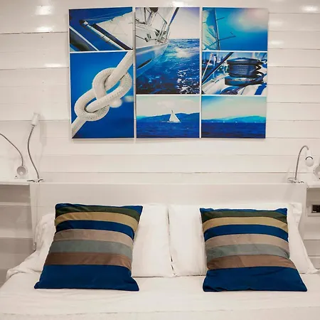 Yacht Club Angioino Guest house