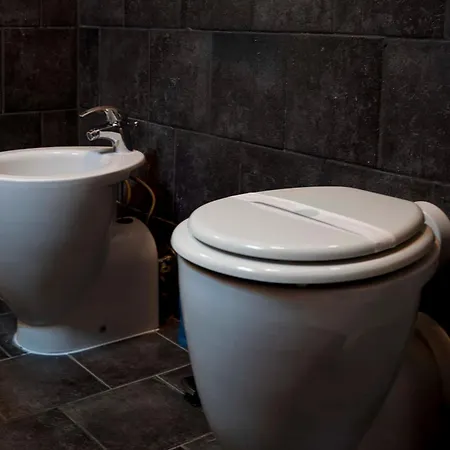 Yacht Club Angioino Πανσιόν 4*